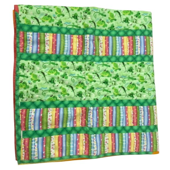 Handmade Baby Quilt 42" x 41" Green Frog Lizard Snail Caterpillar Turtle Bee - Picture 2 of 7
